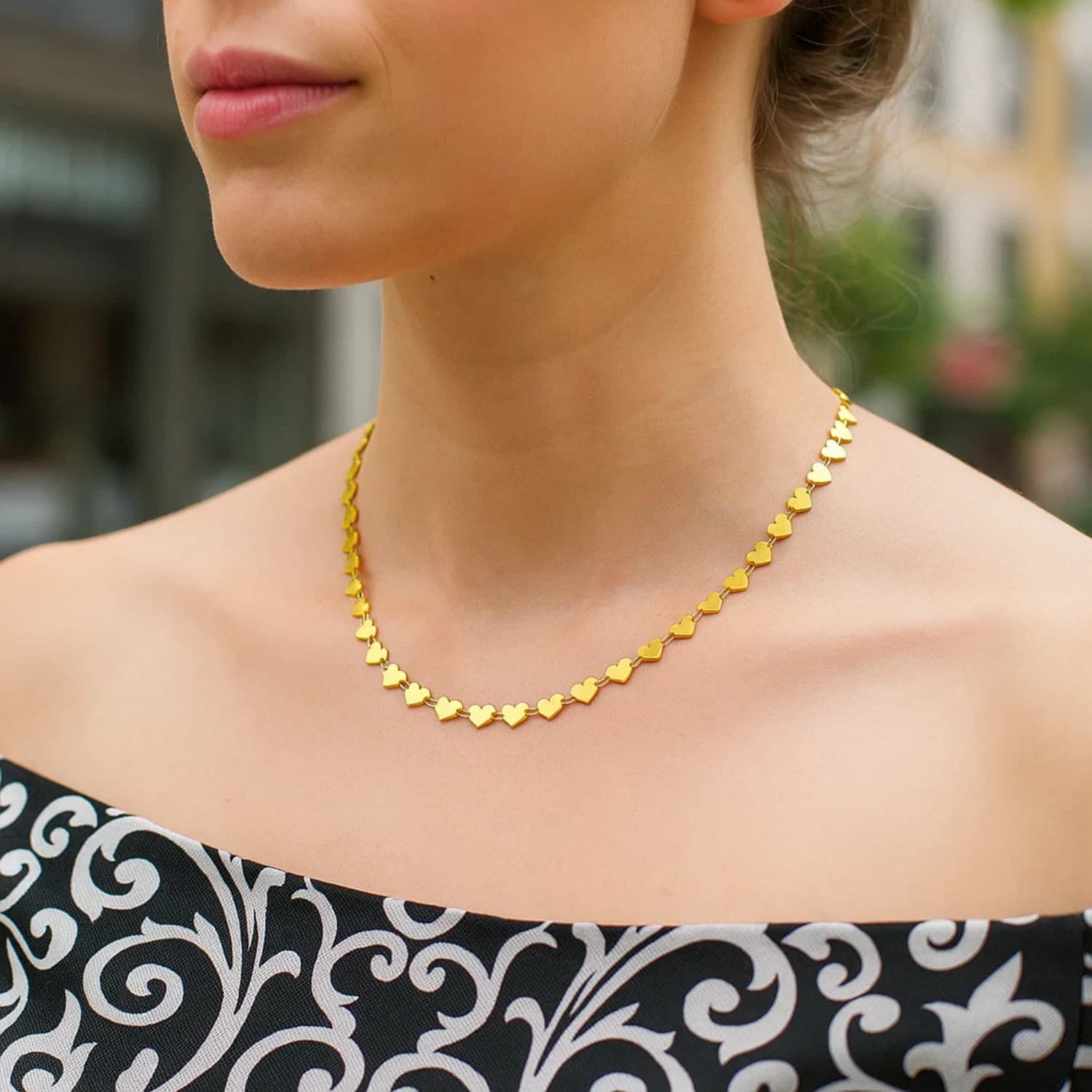 14k Yellow Gold Mirrored Heart Chain Necklace view 3