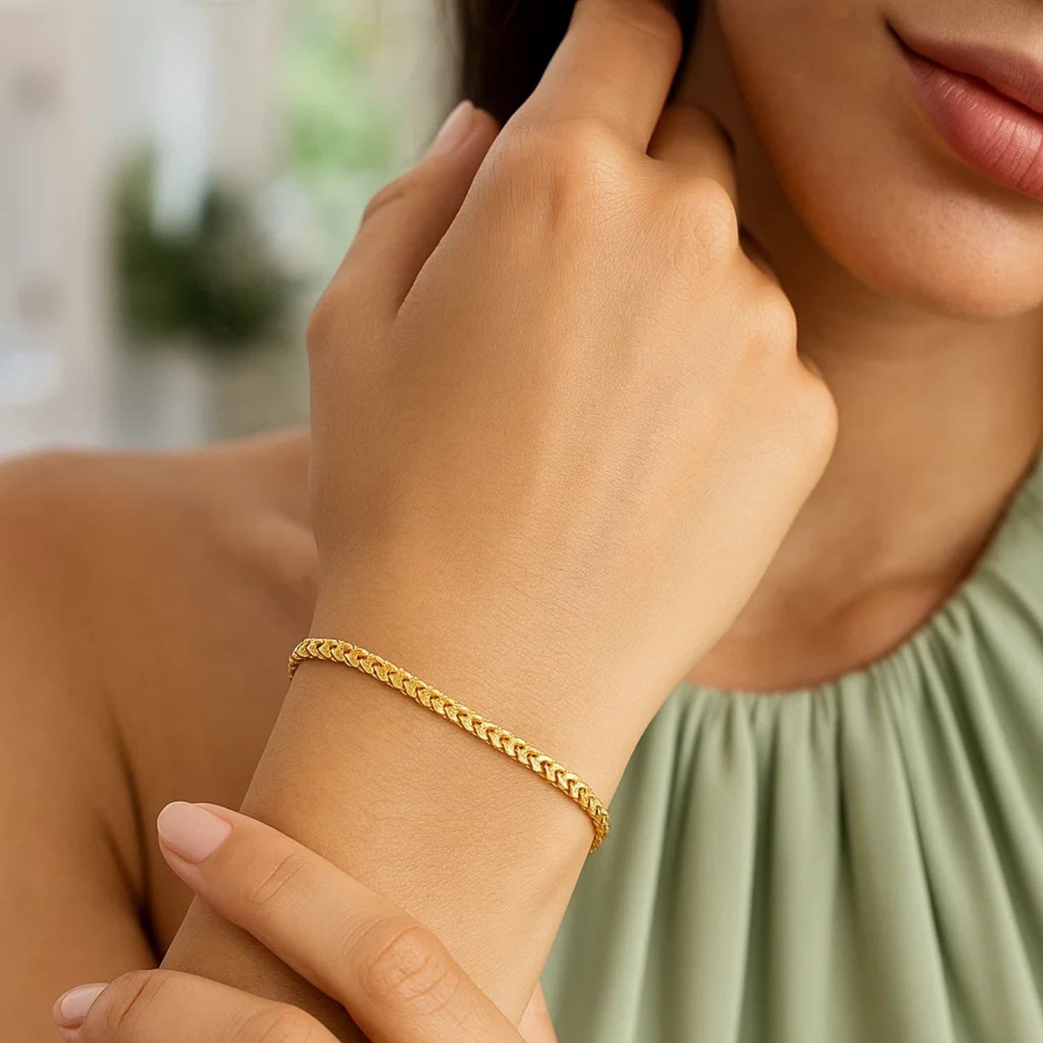 14k Yellow Gold Solid Diamond Cut Round Franco Bracelet (2.20 mm) view 3